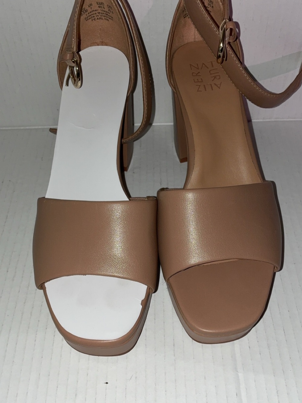 Naturalizer Women's Tan Block Heel Sandals